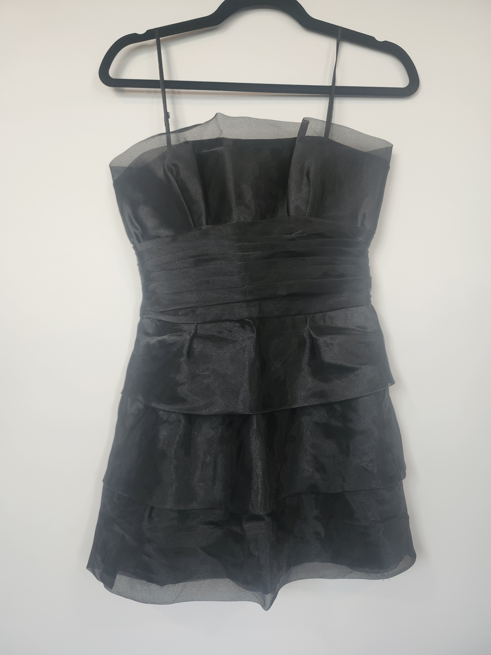 MAX & CLEO NWOT Black Tiered Organza Cocktail Dress Size 6